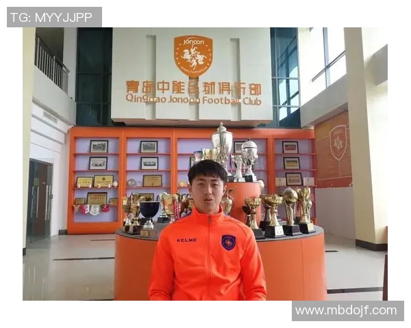 网红与足球明星的跨界合作如何影响当代体育与娱乐产业的发展