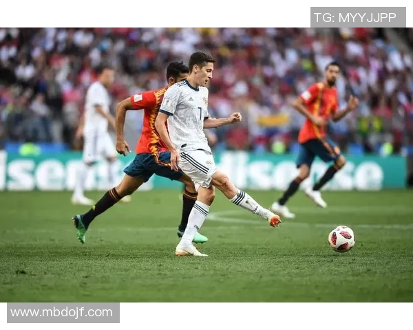 足球明星痞帅壁纸精选让你在球场与生活中都能感受他们的魅力与风采