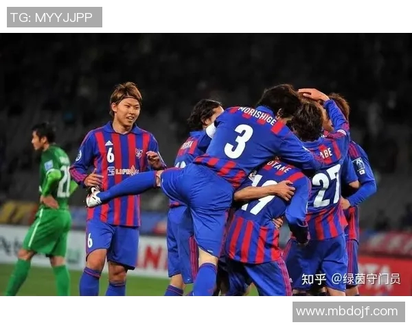 主播与足球明星亲密接触揭秘背后的故事与精彩瞬间